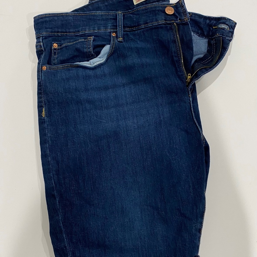 Women’s Bermuda shorts